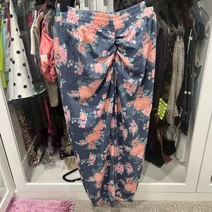 Cute Booty Lounge scrunch butt jogger pants